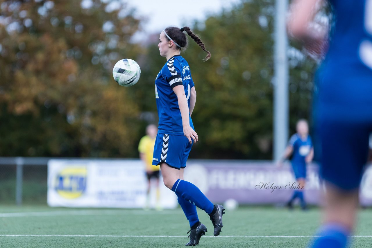 Bild 302 - F SSC Hagen Ahrensburg - SV Frisia 03 Risum-Lindholm : Ergebnis: 2:0